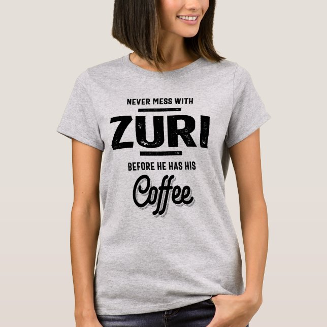 Zuri Personlig Namn Birthday Gift T Shirt (Framsida)